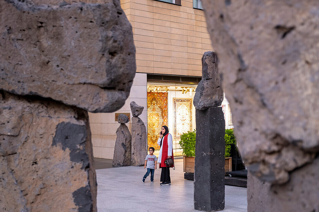 Skulpturen von Xavier Corberó, in der Waygand Straße, Beirut Souks, Innenstadt, Beirut, Libanon
