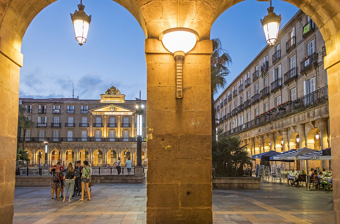 Plaza Nueva, in der Altstadt (Casco Viejo), Bilbao, Spanien