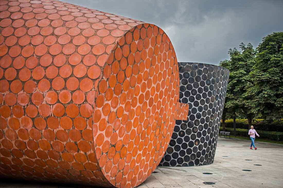 Skulptur 'SITES AND PLACES' von Angel Garraza, Paseo Abandoibarra, Bilbao, Baskenland, Spanien