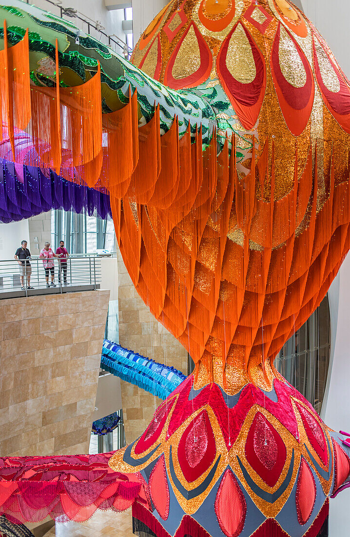 Valquiria" von Joana Vasconcelos, Guggenheim-Museum, Bilbao, Spanien