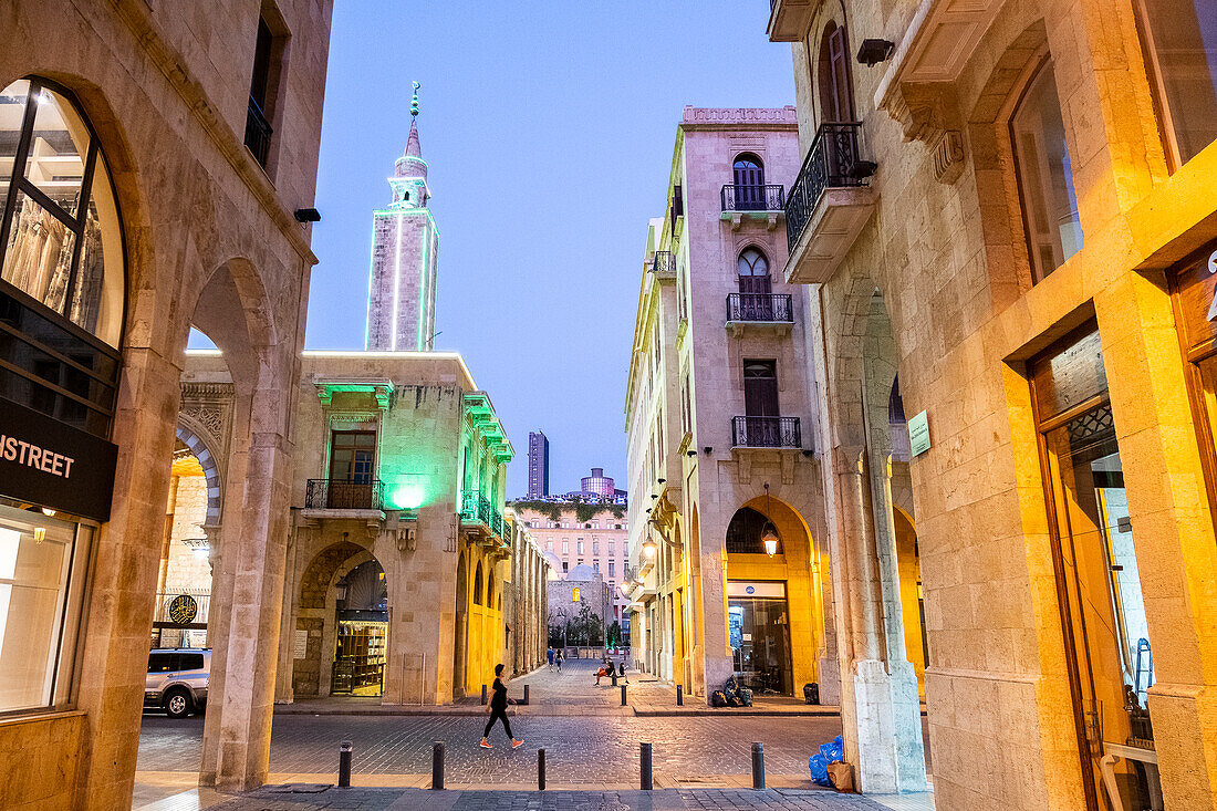 Straße El Omari Moschee, im Hintergrund die Große Al-Omari Moschee, Innenstadt, Beirut, Libanon