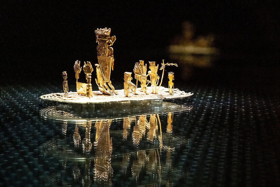 The Offering Raft or La Balsa de la ofrenda, Pre-Columbian goldwork collection, Gold museum, Museo del Oro, Bogota, Colombia, America