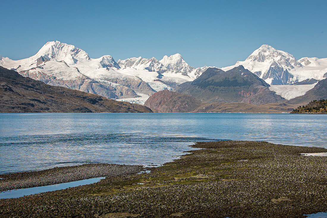 Cordillera Darwin, in der Ainsworth-Bucht, PN Alberto de Agostini, Feuerland, Patagonien, Chile