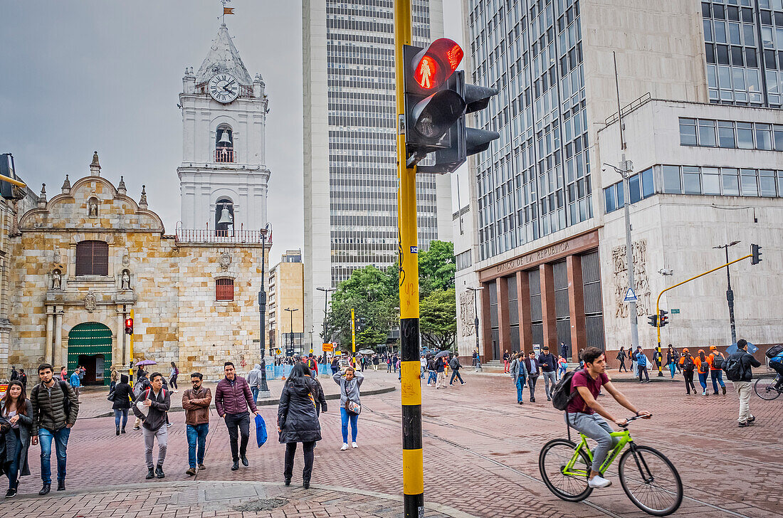 Carrera 7 or Carrera septima, at left Ìglesia de San Francisco or San Francisco Church, Bogota, Colombia