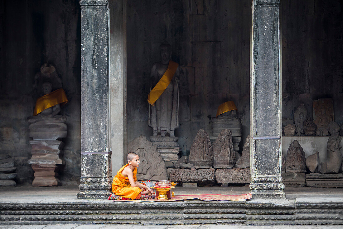 Mönch, in Angkor Wat, Siem Reap, Kambodscha