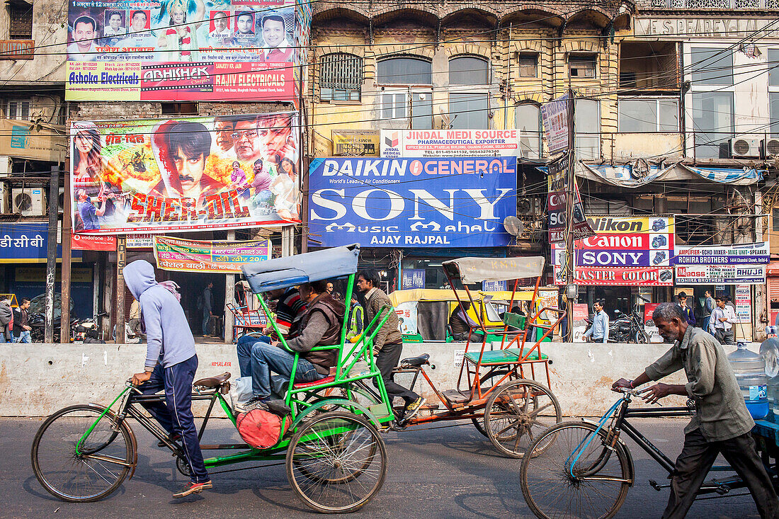 Traffic, in Chandni Chowk, Old Delhi, India