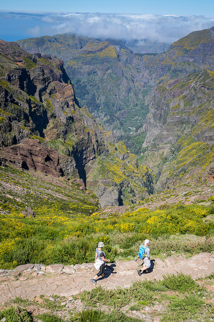 Hikers, Caminho Real da Encumeda,Madeira, Portugal