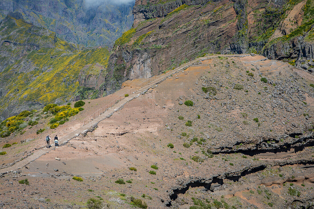 Hikers, vereda Areeiro, ,Madeira, Portugal