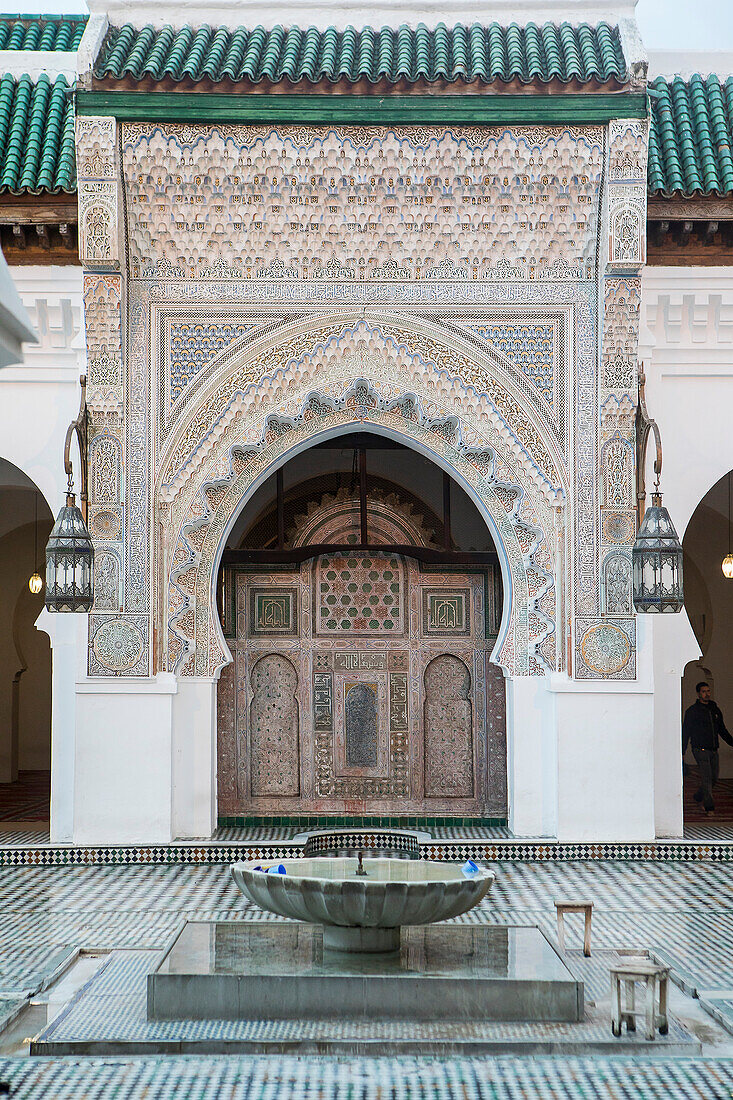 Al Quaraouiyine Moschee und Universität. Universität von al-Qarawiyyin, auch Al-Karaouine geschrieben, Medina. Fez. Marokko