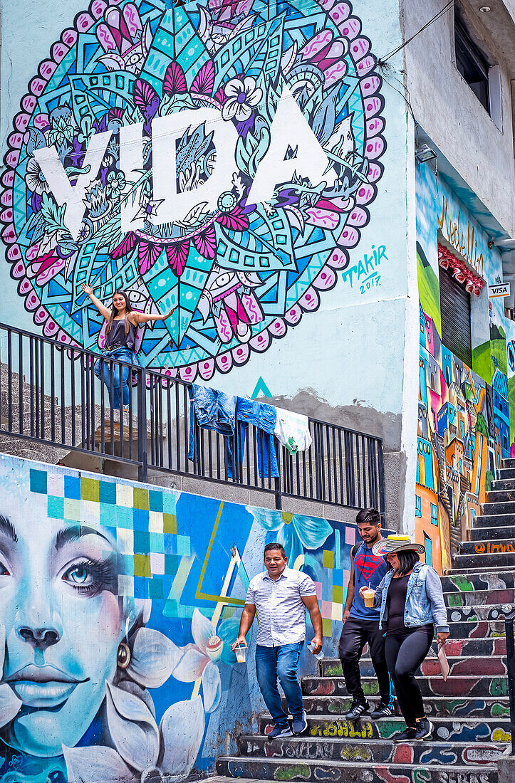 Tourists, Street art, mural, graffiti, Comuna 13, Medellín, Colombia