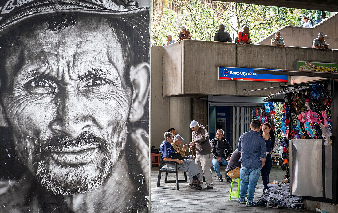 `Identities´Street exhibition, Photo by Julio César Herrera, Carrera 51, Medellín, Colombia