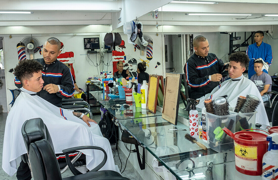 Barbershop, in 52 street, Medellín, Colombia