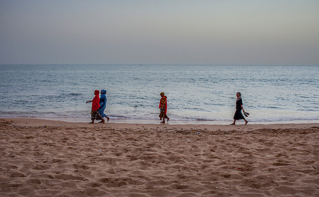 Corniche est (East), beach life, Dakar, Senegal.