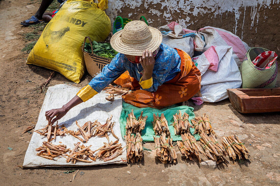Brennholzstand, Lebensmittelmarkt, Fianarantsoa Stadt, Madagaskar
