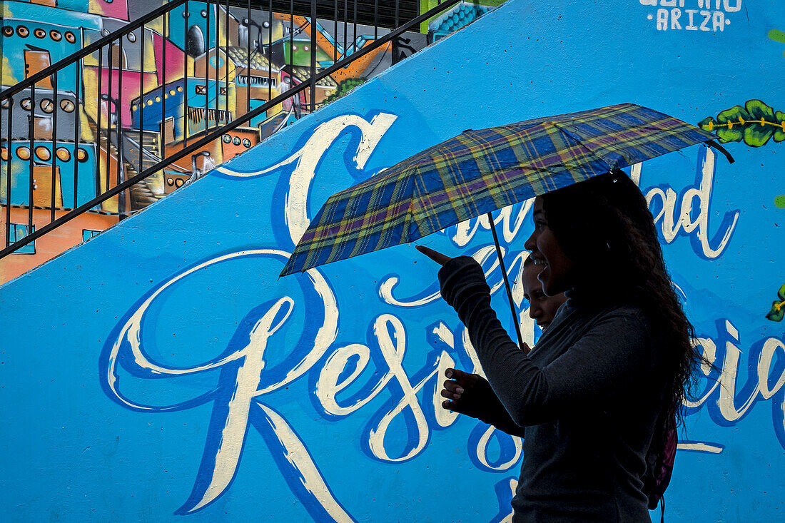 Street art, mural, graffiti, Comuna 13, Medellín, Colombia