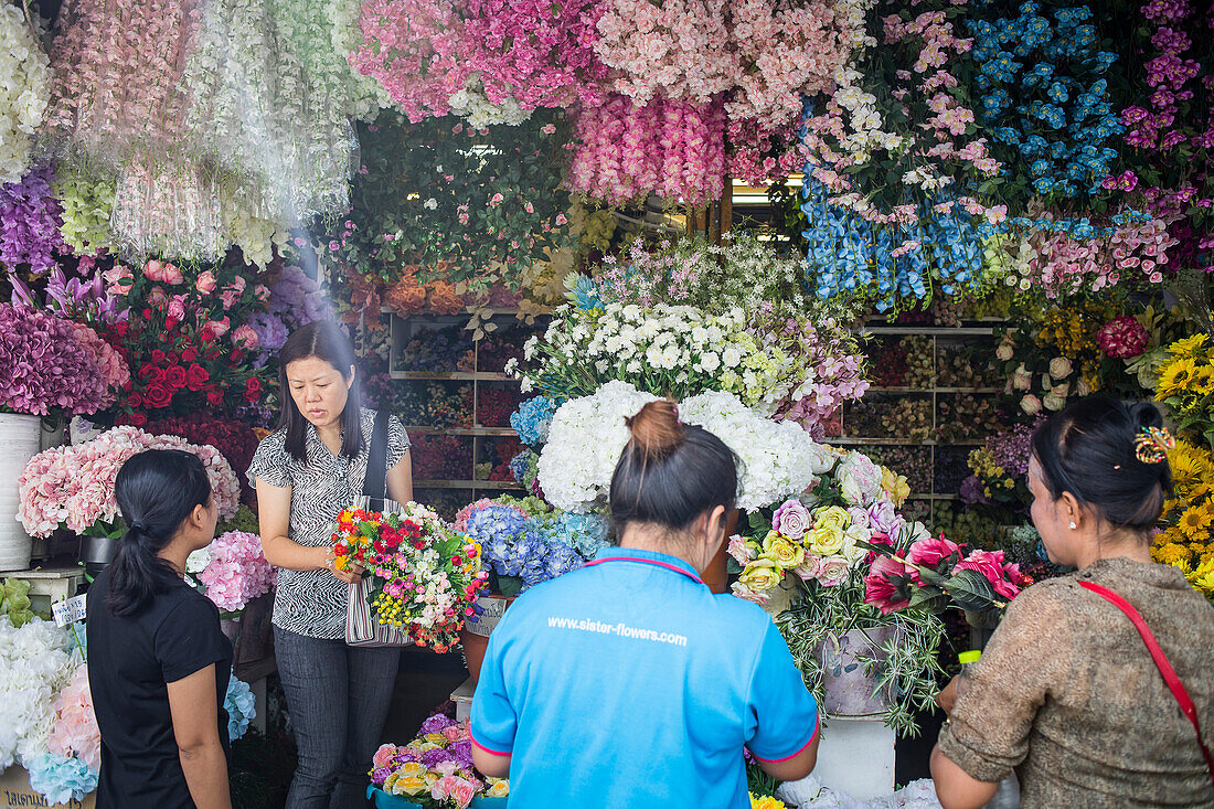 Flower shop, at Chatuchak, Weekend, Market, Bangkok, Thailand