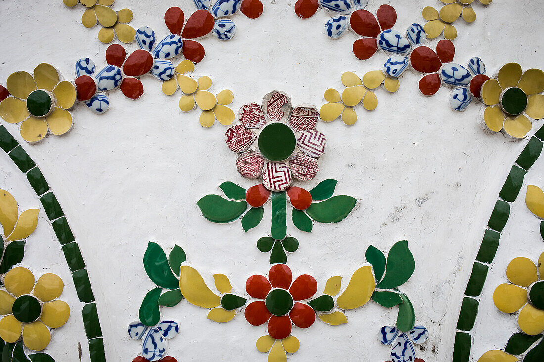 Detail, Ornamentik, Dekoration, im Wat Arun (Tempel der Morgenröte), Bangkok, Thailand