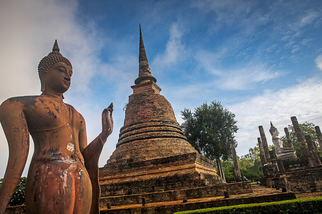 Wat Sa Si, in Sukhothai Historical Park, Sukhothai, Thailand