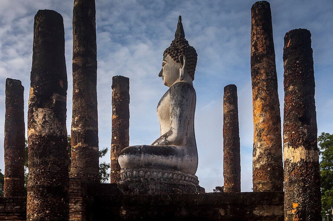 Wat Sa Si, im Historischen Park von Sukhothai, Sukhothai, Thailand