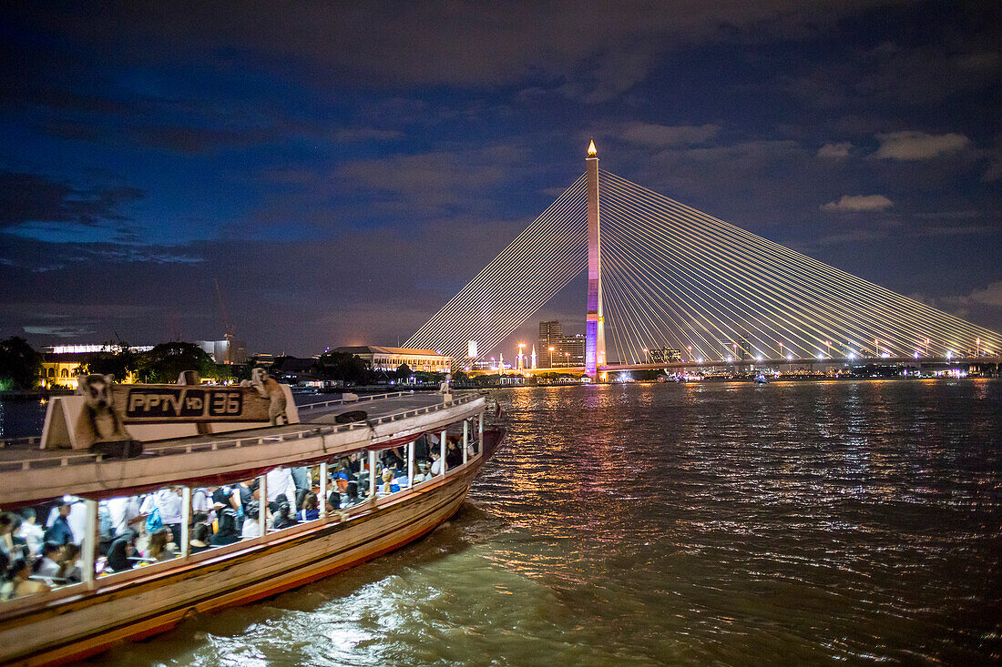 Rama-VIII-Brücke, Chao-Phraya-Fluss, Bangkok, Thailand