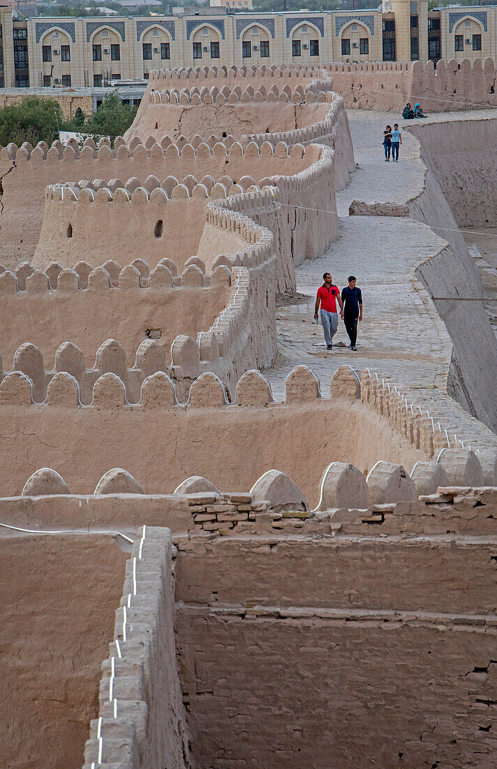 Stadtmauer von Ichon-Qala oder alte Stadt, Chiwa, Usbekistan