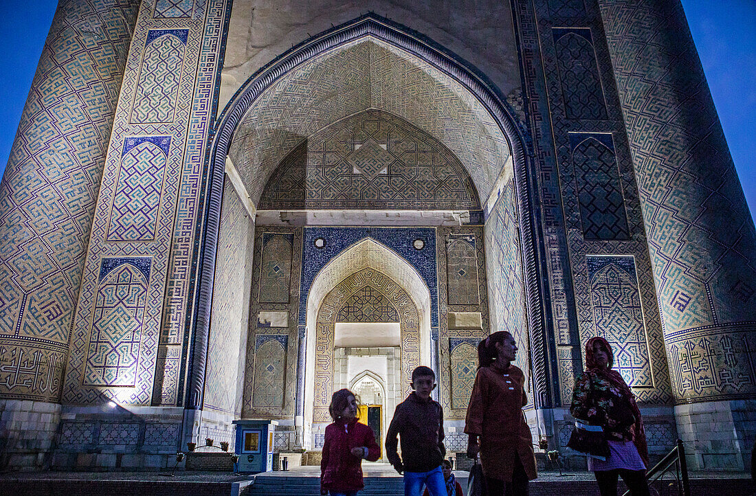 Haupttor der Bibi-Khanym-Moschee, Samarkand, Usbekistan