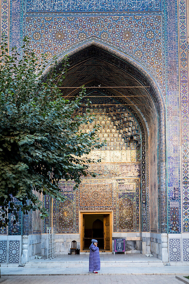 Innenhof der Ulugbek-Medresse, Registan, Samarkand, Usbekistan