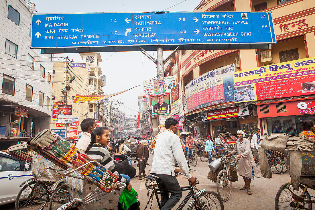 Godowlia Crossing, Stadtzentrum, Varanasi, Uttar Pradesh, Indien.