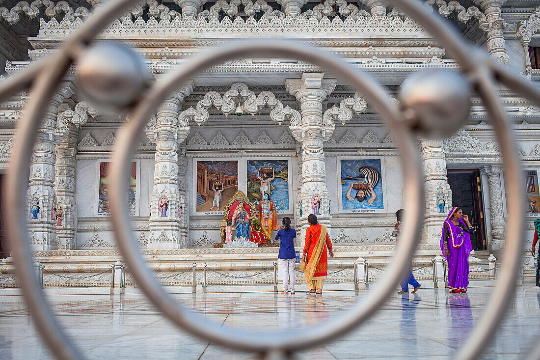 Prem Mandir ( Liebestempel) Tempel der göttlichen Liebe, Vrindavan, Mathura, Uttar Pradesh, Indien