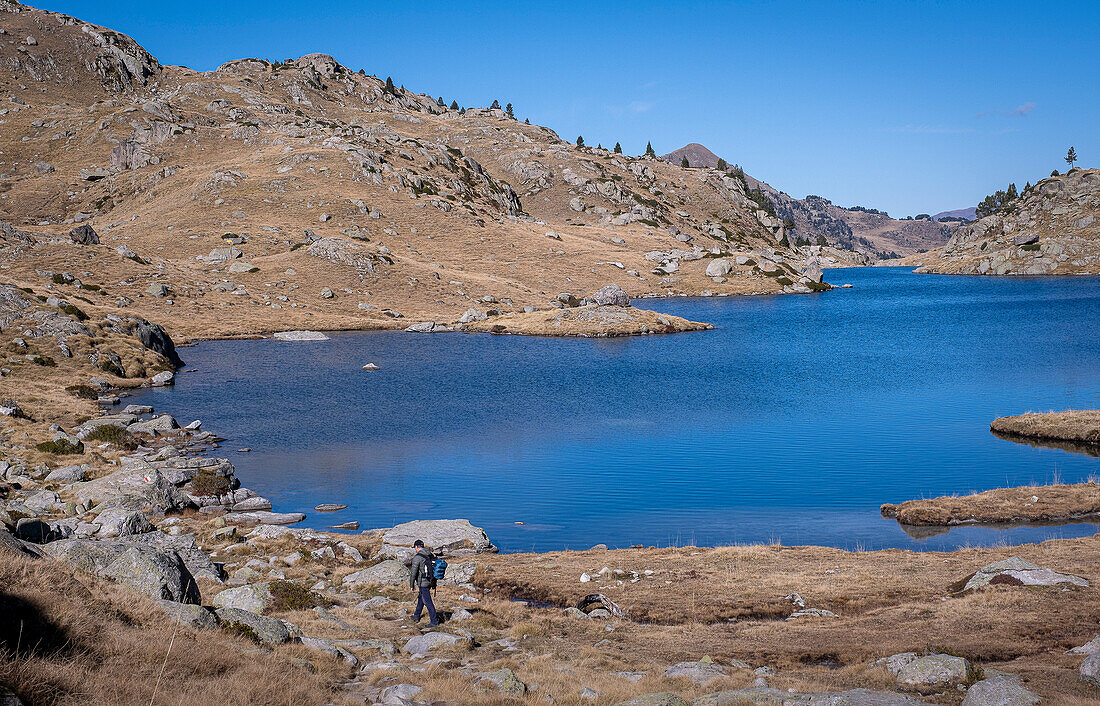 Estany Obago, Obago Lake. Circ de Colomers. Aiguestortes National Park. Pyrenees, Spain