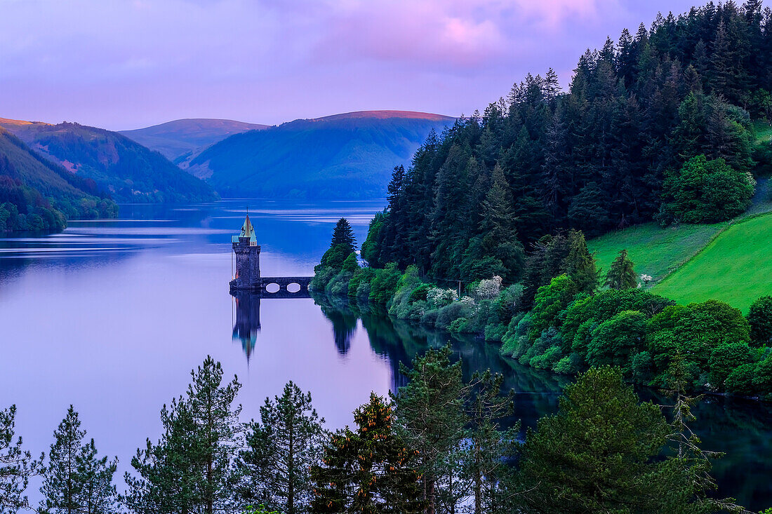 Lake Vyrnwy, in the middle of the Berwyn mountain range, Powys, Wales