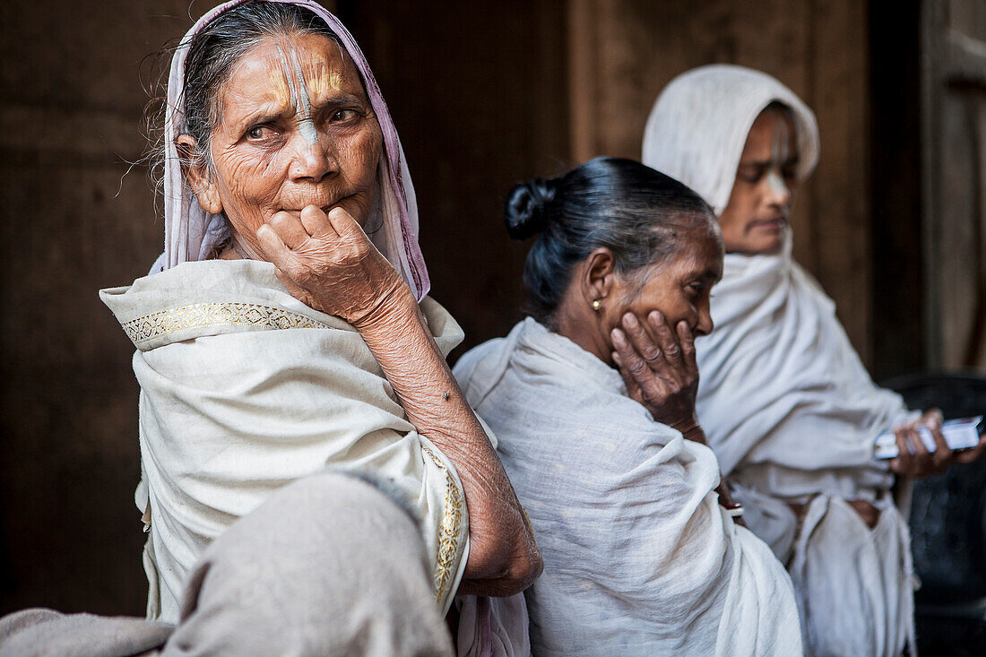 Bettelnde Witwen, Vrindavan, Mathura-Distrikt, Indien