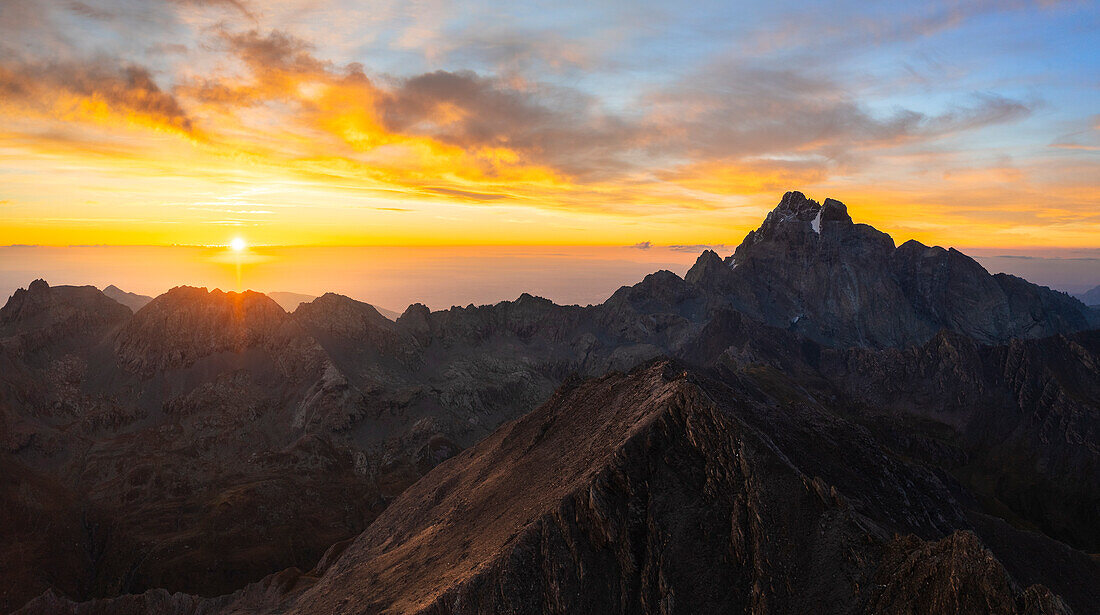 Monviso from Taillante at sunrise during summer, Col Agnel, Alpi Cozie, Alpi del Monviso, Cuneo, Piedmont, Italy, Southern Europe
