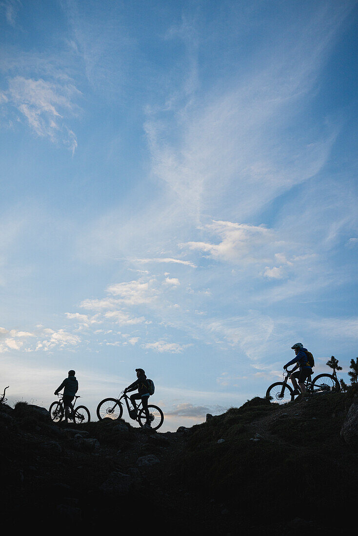 Mountainbiken im Engadin Tal, St. Mortiz, Schweiz