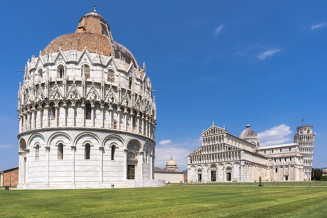 Piazza del Duomo, Pisa, Tuscany, Italy, Europe