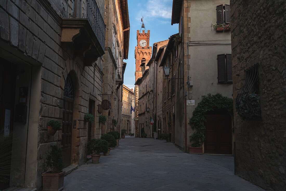 Straßenansicht des Zentrums von Pienza. Pienza, Provinz Siena, Toskana, Italien, Europa