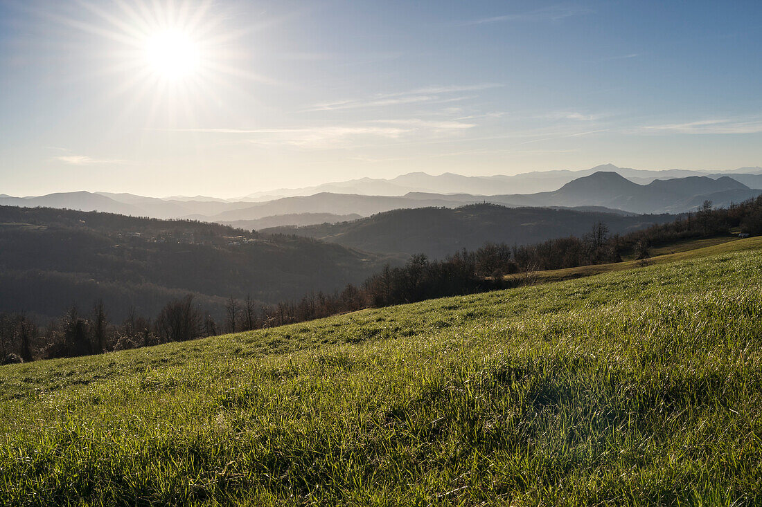 Blick vom Weg der Götter in der Nähe von Badolo, Sasso Marconi, Großstadt Bologna, Emilia Romagna, Italien, Europa.