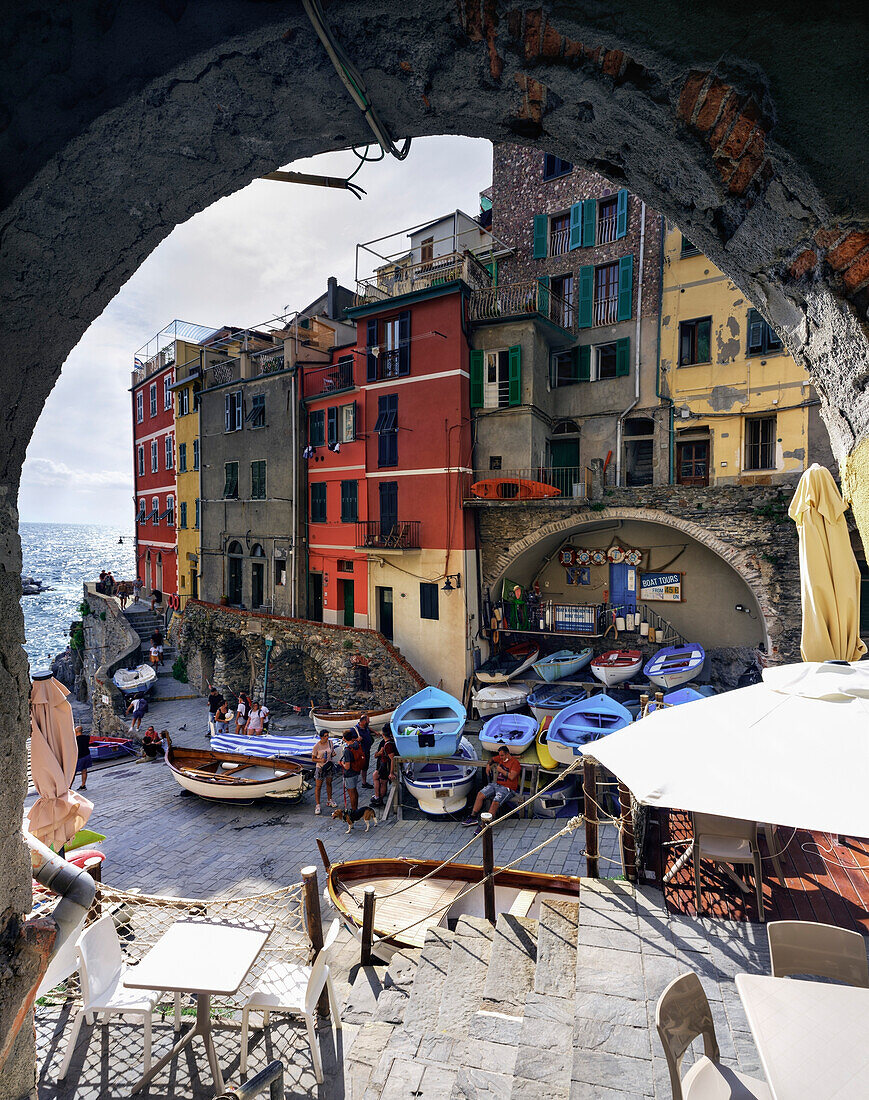 Port of Rio Maggiore, Cinque Terre, photographed in a characteristic alley, Rio Maggiore, La Spezia, Cinque Terre, Italy, Europe, South Europe