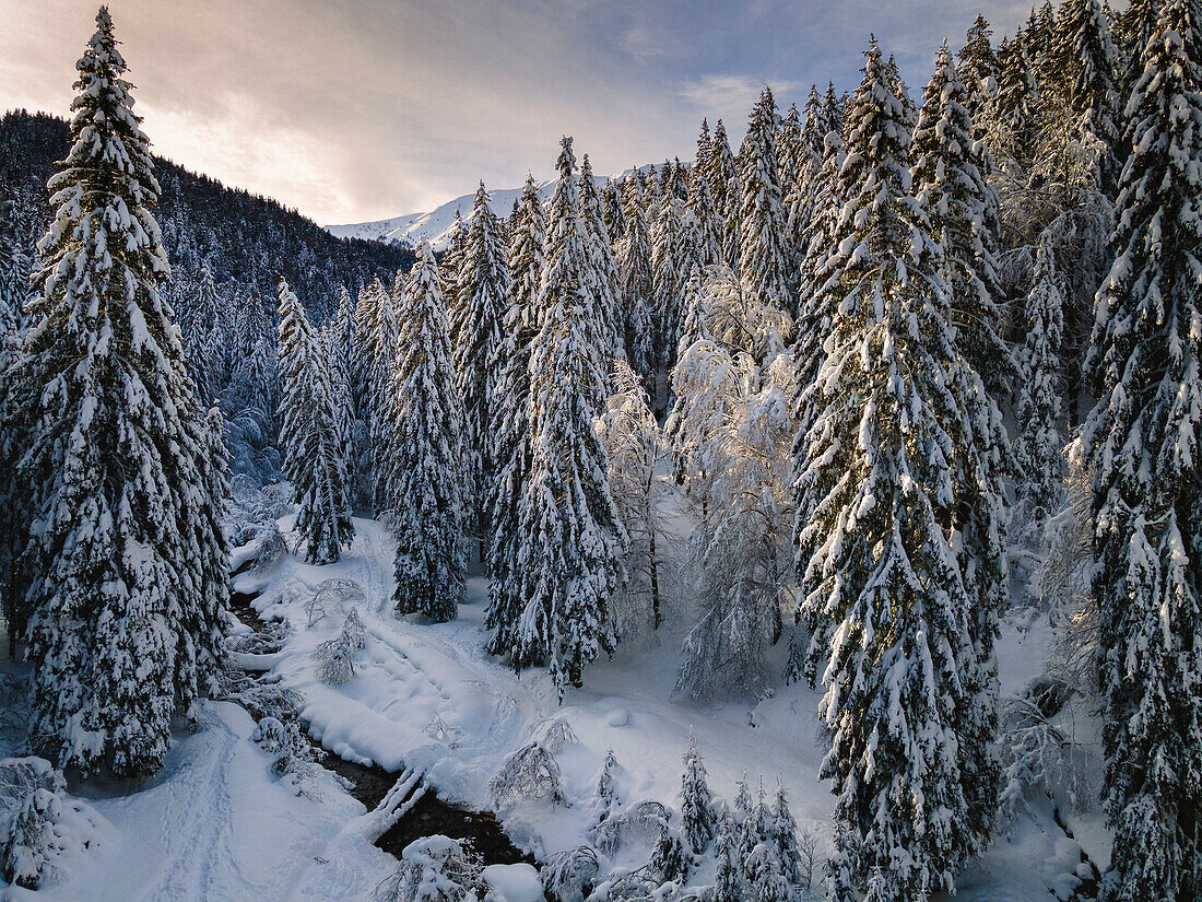 Luftaufnahme von Brescia prealpi in der Provinz Brescia, Region Lombardei, Italien, Europa.