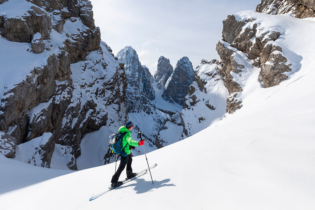 Ski touring at Forcella delle Ciavazole. Veneto, Italy.