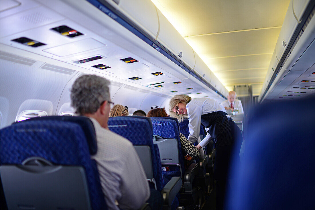 Innenraum eines Flugzeugs während des Flugs