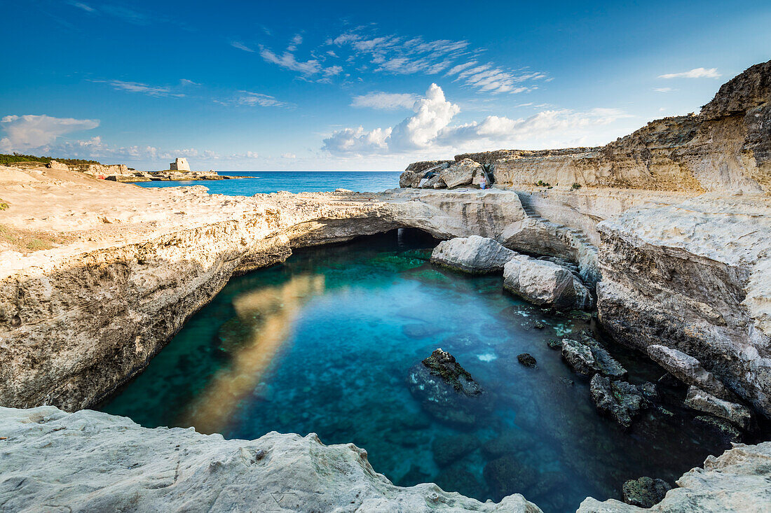 Höhle der Poesie in Roca Vecchia, Bezirk Lecce, Apulien, Italien