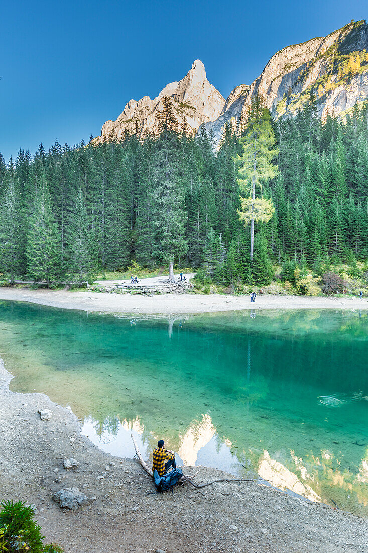 Pragser Wildsee im Pragser Tal, Provinz Bozen, Region Trentino-Südtirol, Italien