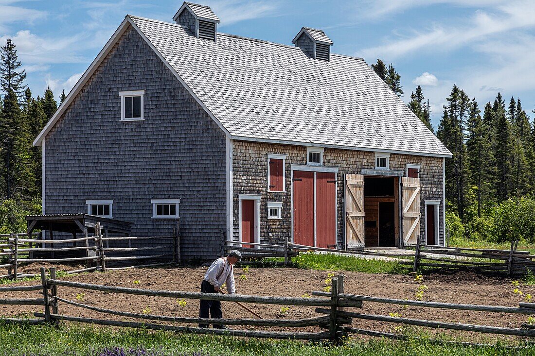 Der Bauernhof im Chiasson-Haus aus dem Jahr 192o, historisches Akadiendorf, Bertrand, New Brunswick, Kanada, Nordamerika