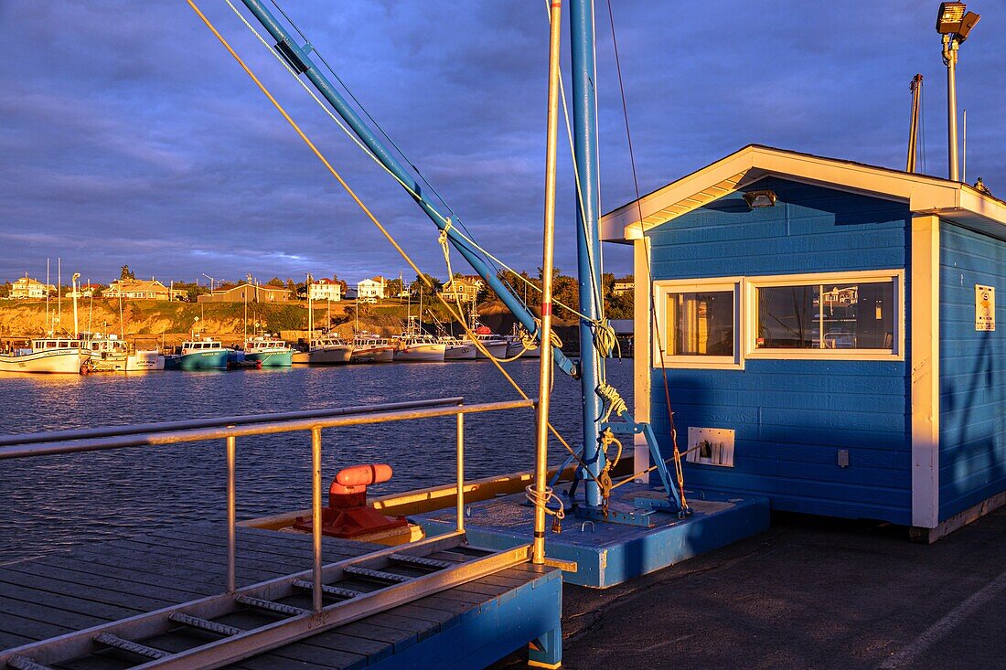 Fischerhafen bei Sonnenuntergang, caraquet, new brunswick, kanada, nordamerika