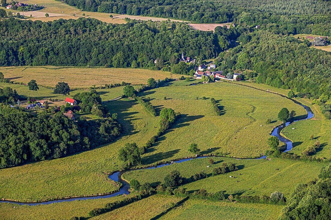 Dorf champignolles, das risle-tal, la vieille-lyre, eure, normandie, frankreich