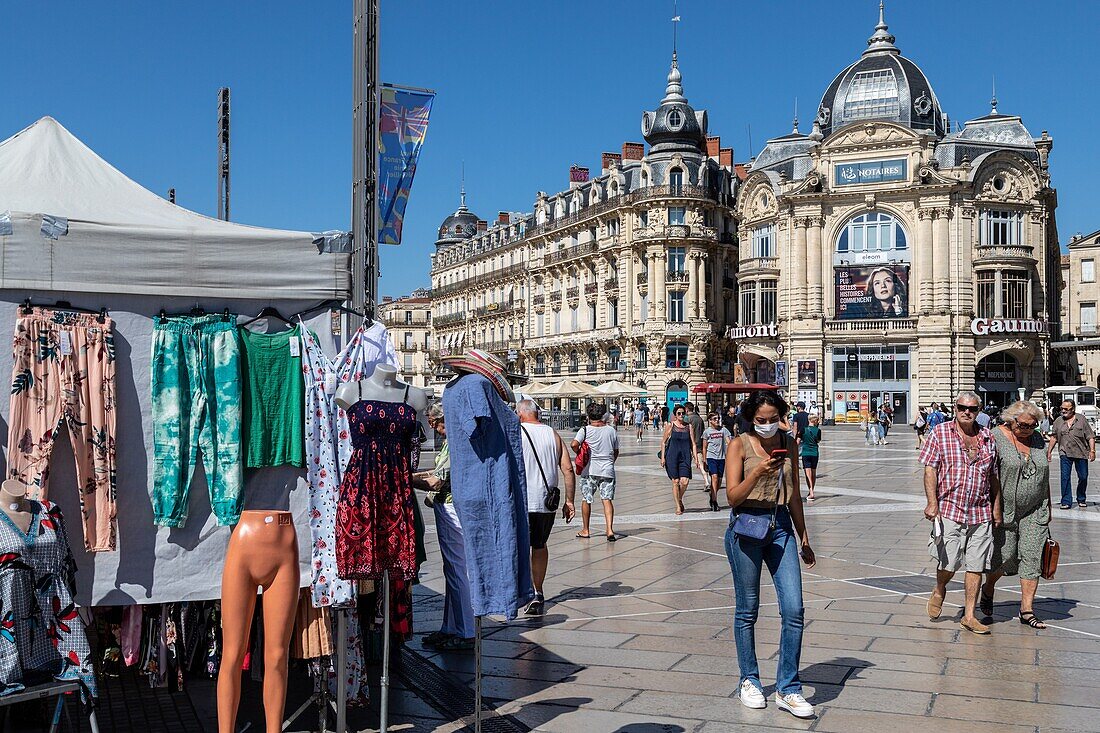 Kleidermarkt, place de la comedie, montpellier, herault, okzitanien, frankreich