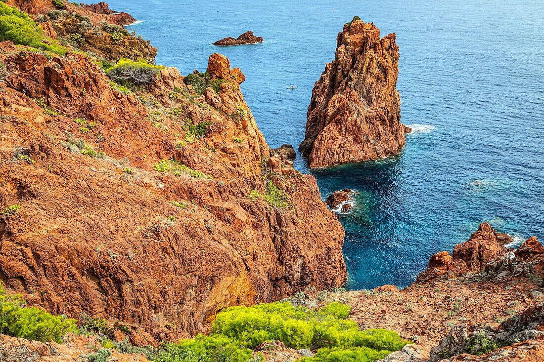 The red rocks seen from the coast path of cape dramont, saint-raphael, var, france