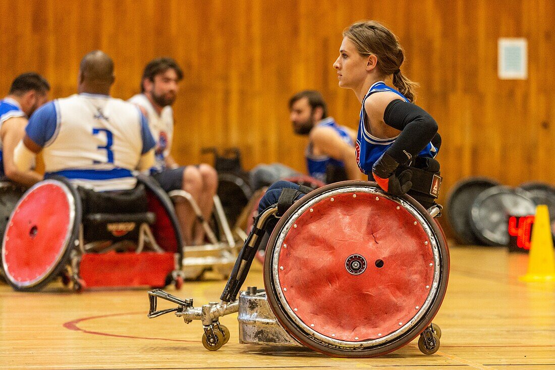 Handi-Rugby-Training, Mannschaftssportarten für Behinderte im Rollstuhl