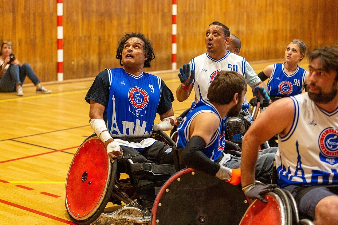 Handi-Rugby-Training, Mannschaftssportarten für Behinderte im Rollstuhl